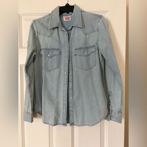Levi's Classic Light Blue Denim Shirt